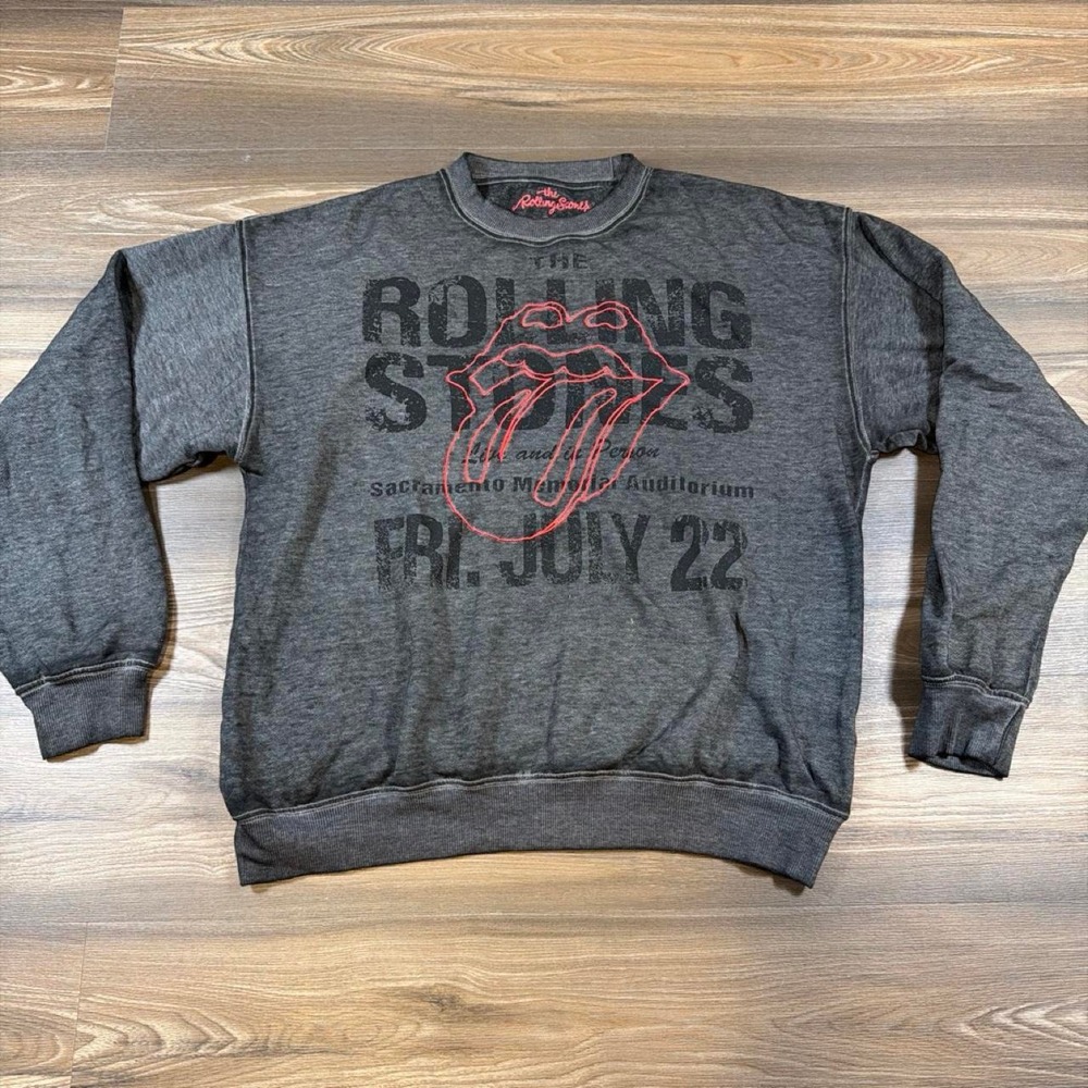The Rolling Stones sweatshirt size M Gray graphic crewneck